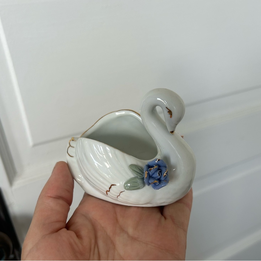 Vintage ceramic swan trinket dish